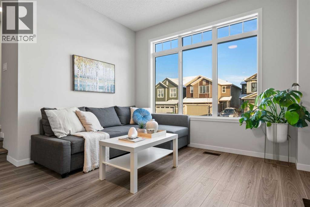 Single Family House for Sale in  Edith Road NW Glacier Ridge Calgary 