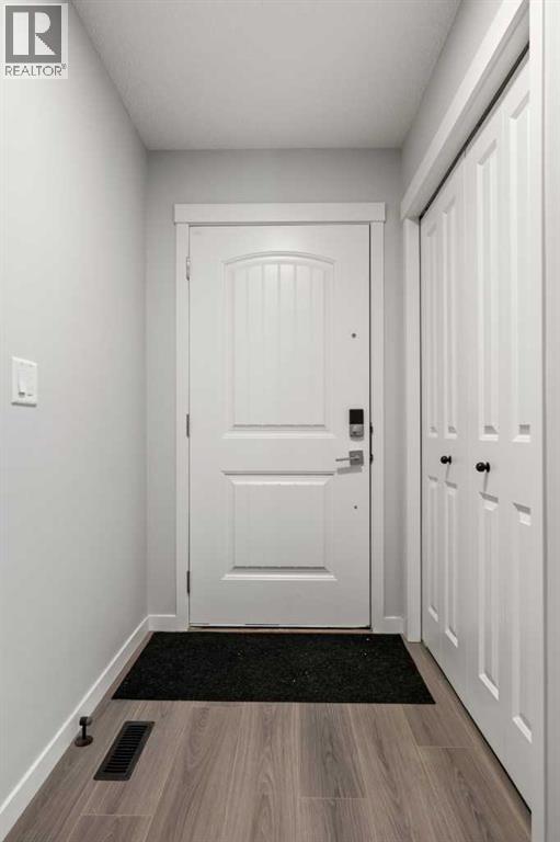 Single Family House for Sale in  Edith Road NW Glacier Ridge Calgary 