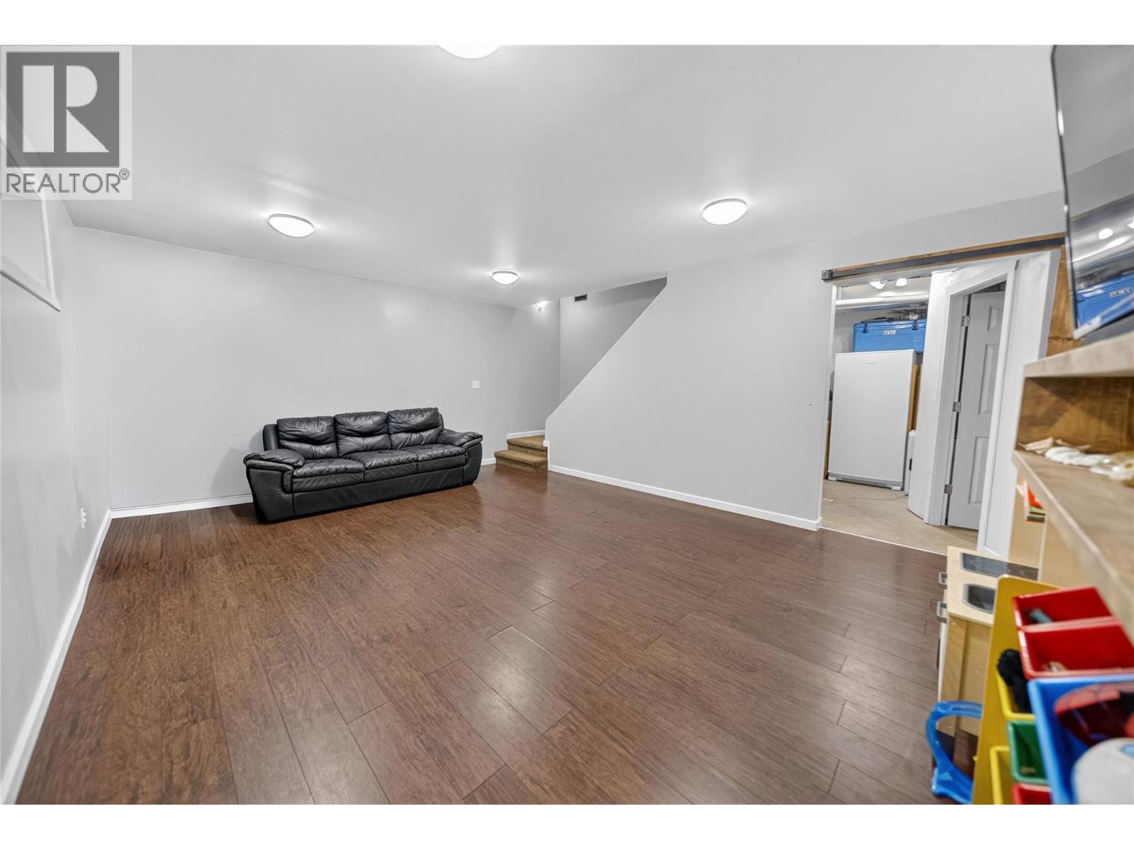 1412 20A Street South Street, Cranbrook