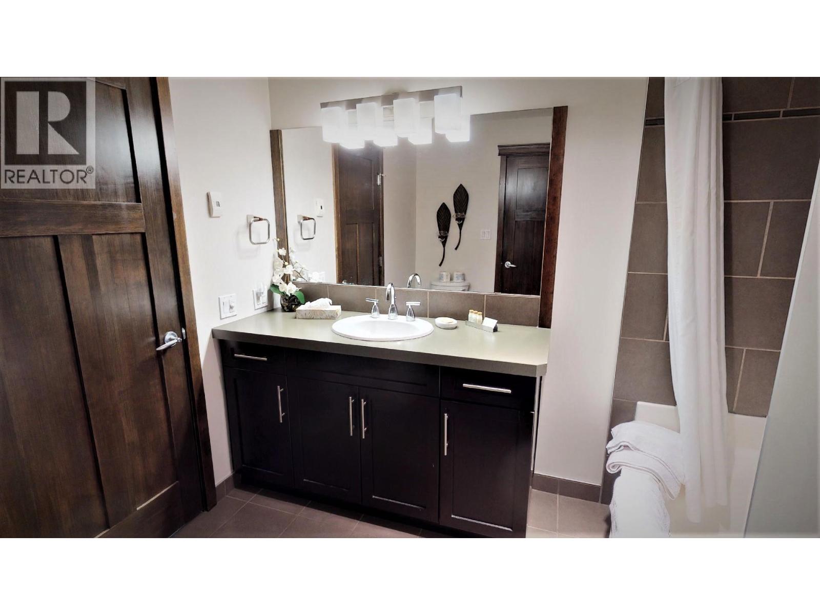 725 I1 700 BIGHORN Boulevard, Radium Hot Springs