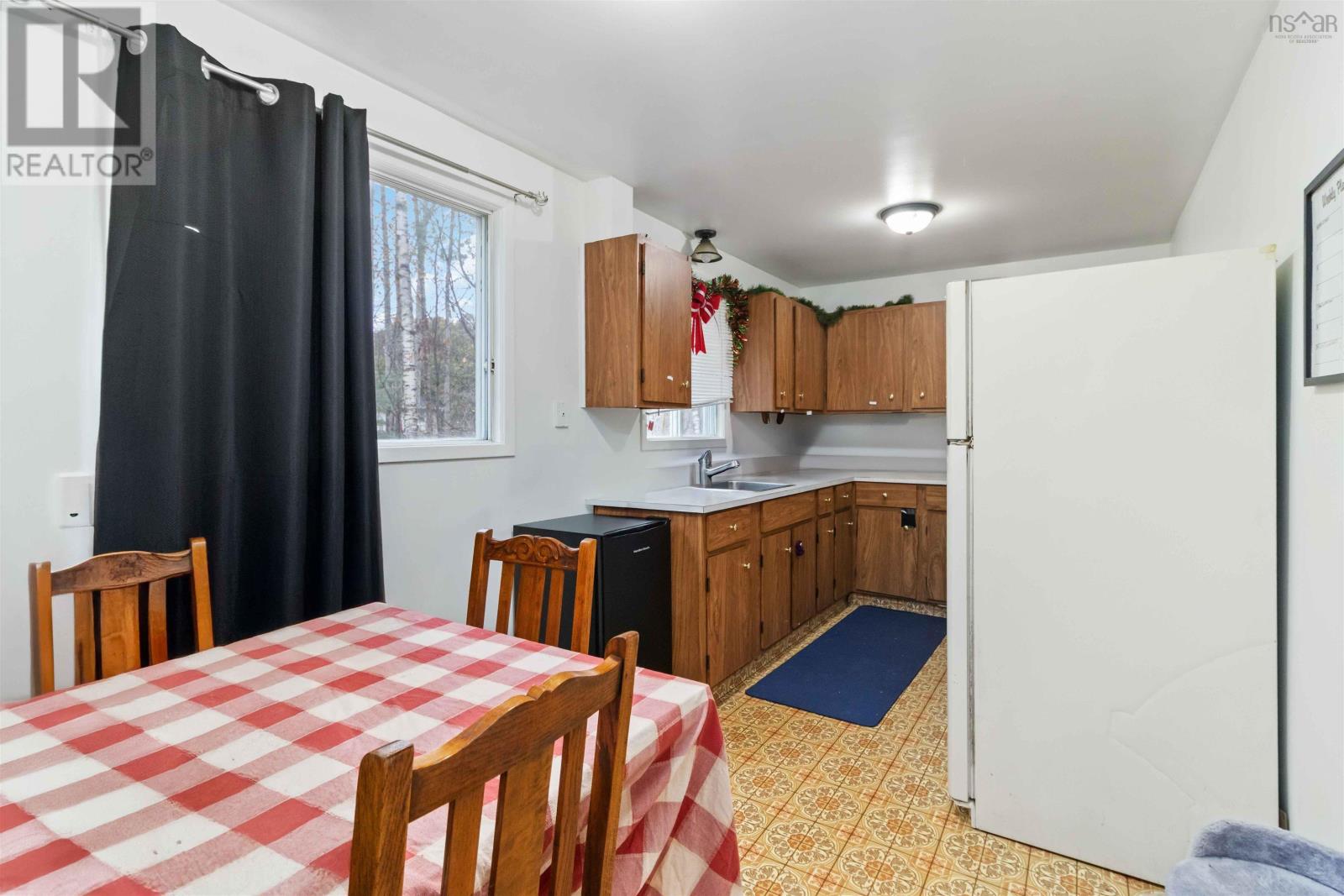 Property 22 of 27 of 14 DUBLIN Avenue