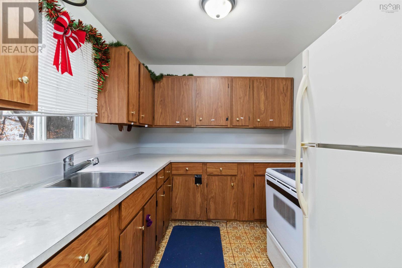 Property 23 of 27 of 14 DUBLIN Avenue