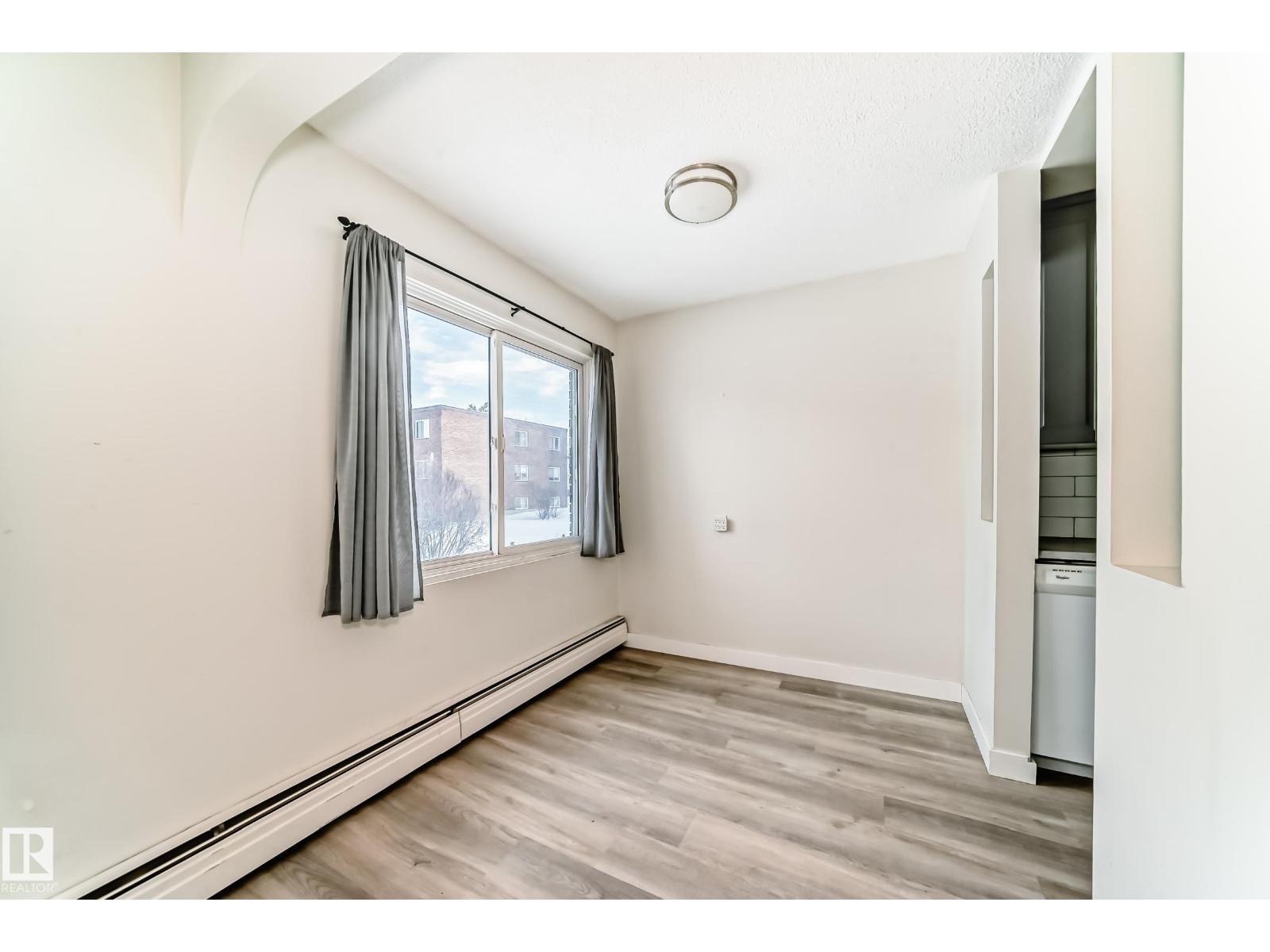 
          204 11420 40 AV NW
            <br/>
            <span>Edmonton</span>
            , 
            <span>AB</span>
             <span>T6J0R5</span>
         - Photo 11