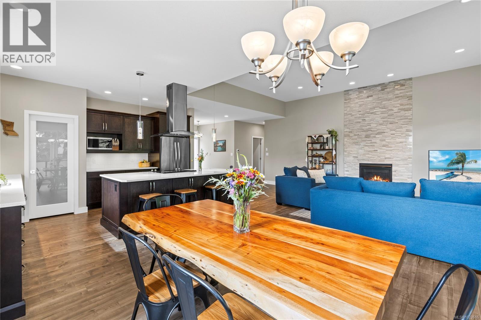 838 Stirling Dr, Ladysmith