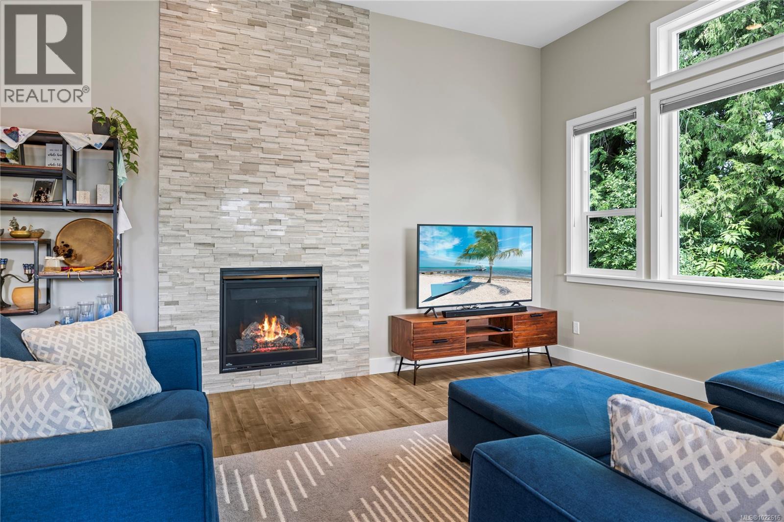 838 Stirling Dr, Ladysmith