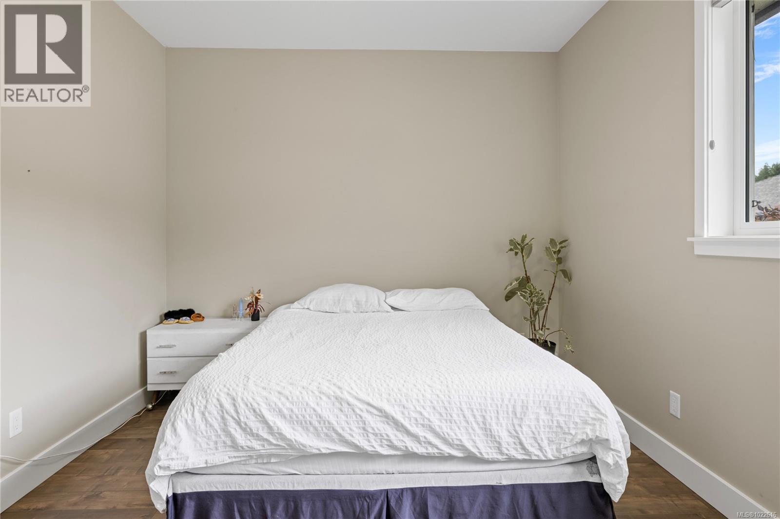 838 Stirling Dr, Ladysmith