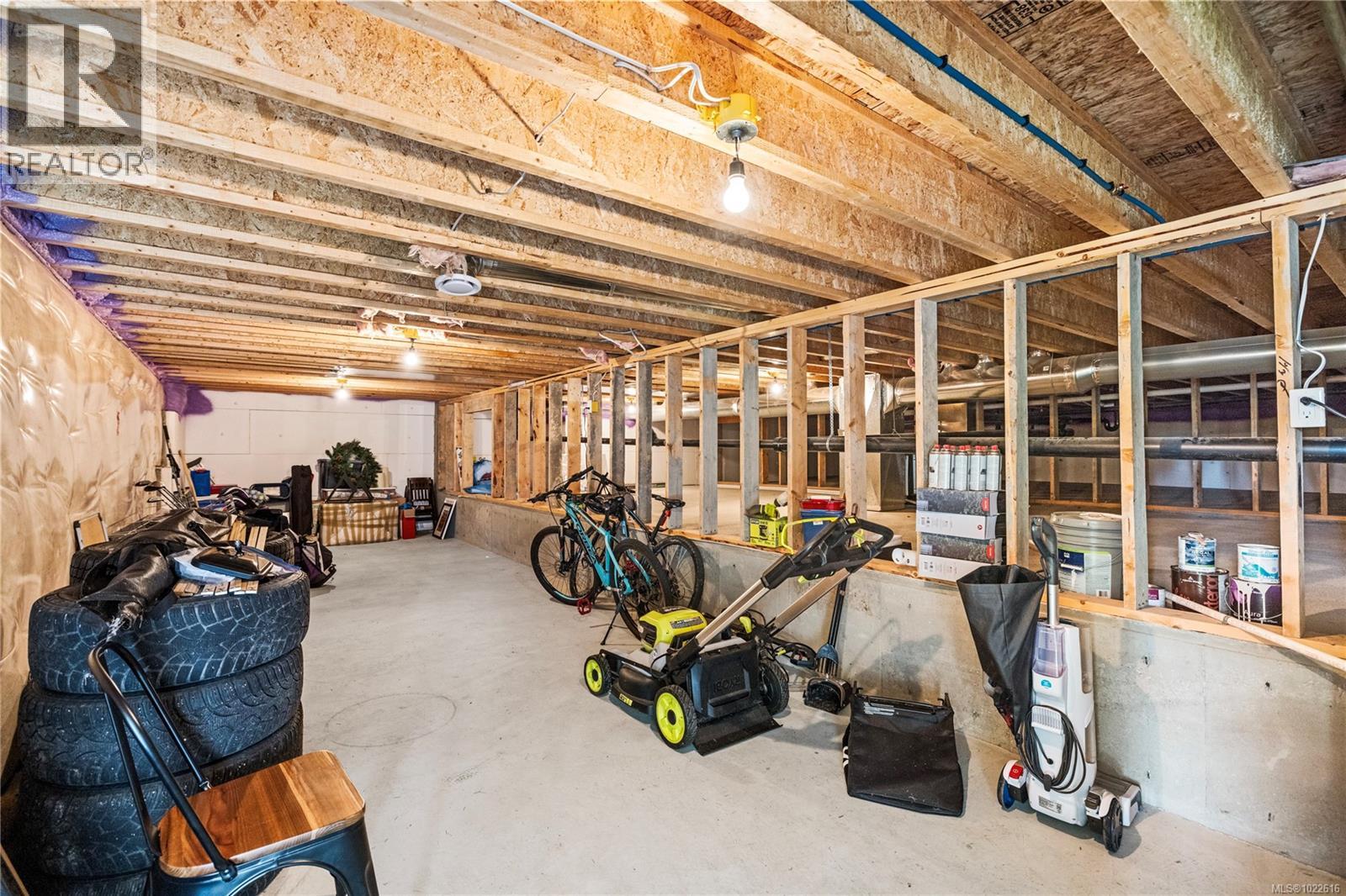 838 Stirling Dr, Ladysmith