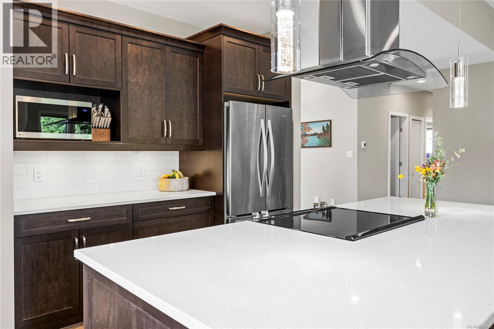 838 Stirling Dr, Ladysmith