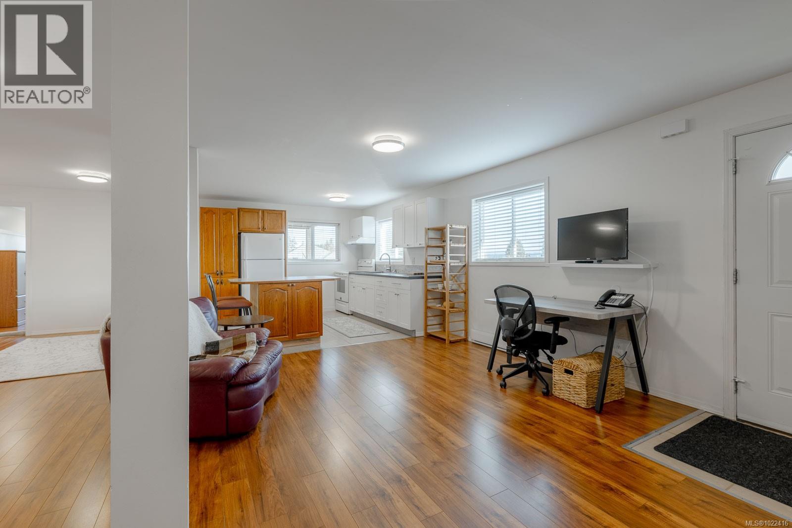 6157 Lakeview Dr, Duncan