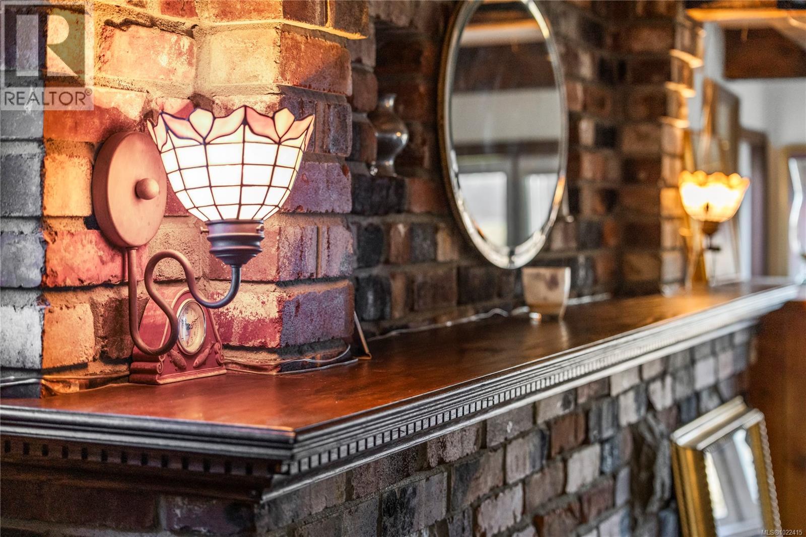 618 Beach Dr, Nanaimo