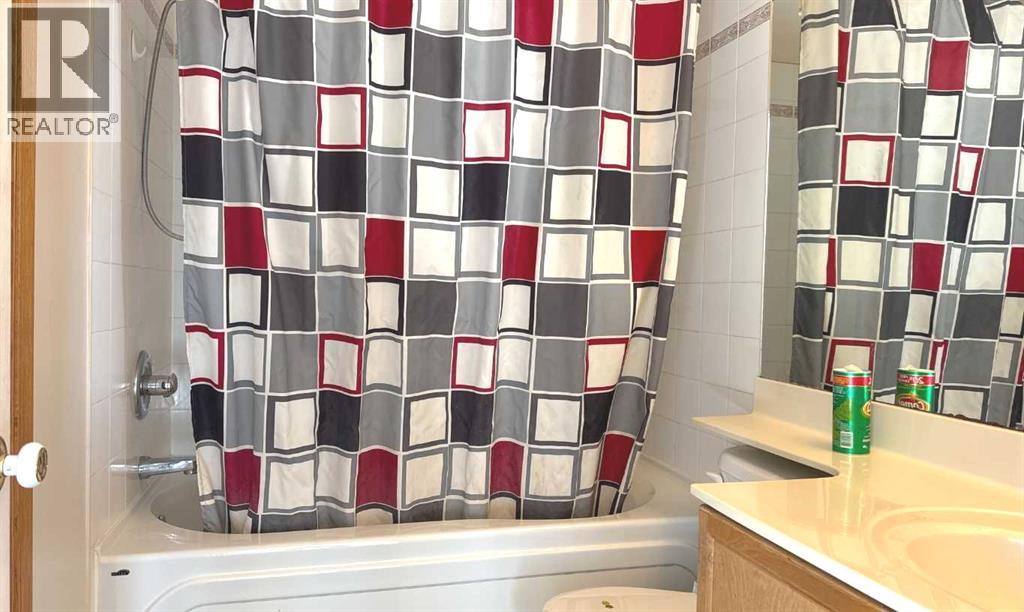 Single Family House for Sale in  Los Alamos Place NE Monterey Park Calgary 