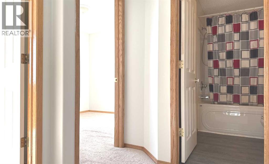 Single Family House for Sale in  Los Alamos Place NE Monterey Park Calgary 