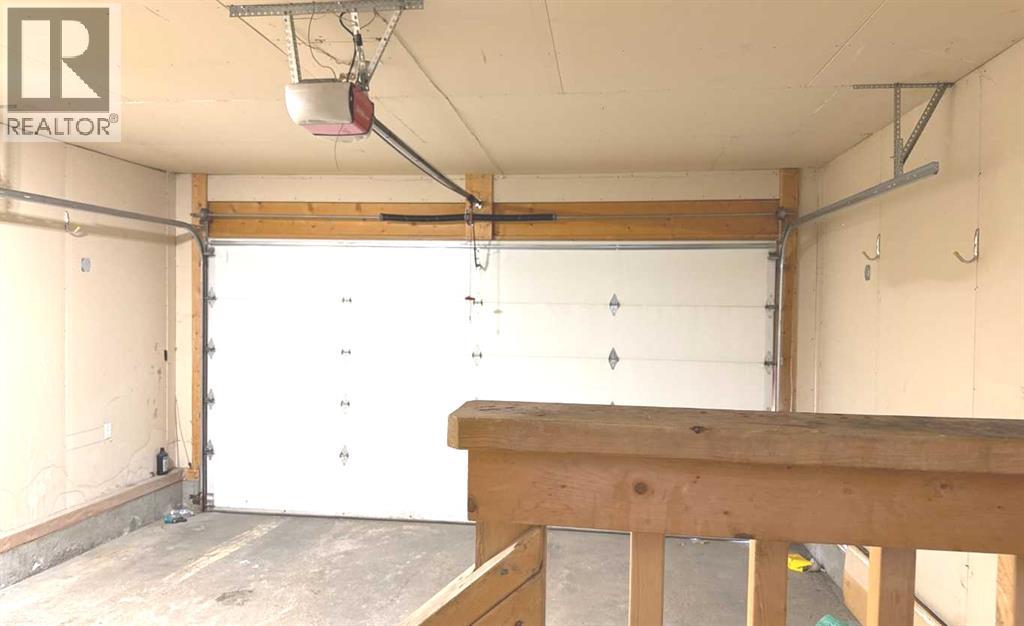 Single Family House for Sale in  Los Alamos Place NE Monterey Park Calgary 