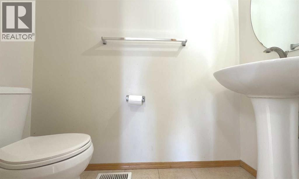 Single Family House for Sale in  Los Alamos Place NE Monterey Park Calgary 