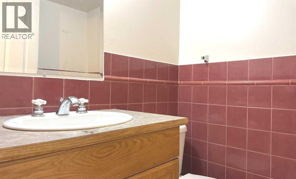 Single Family House for Sale in  Los Alamos Place NE Monterey Park Calgary 