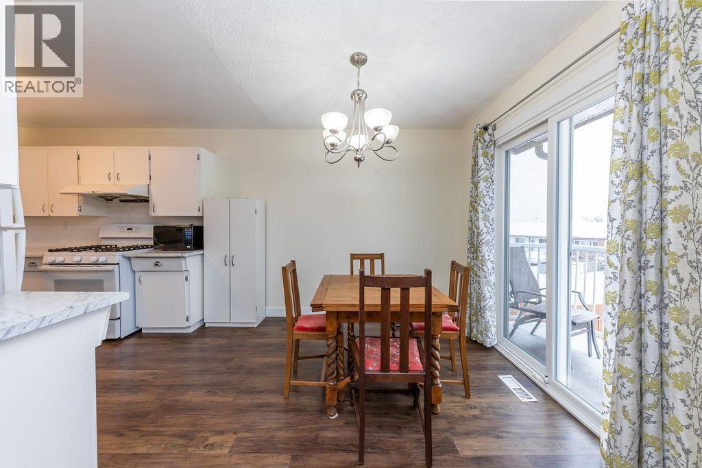 353 WADDINGTON Drive, Kamloops