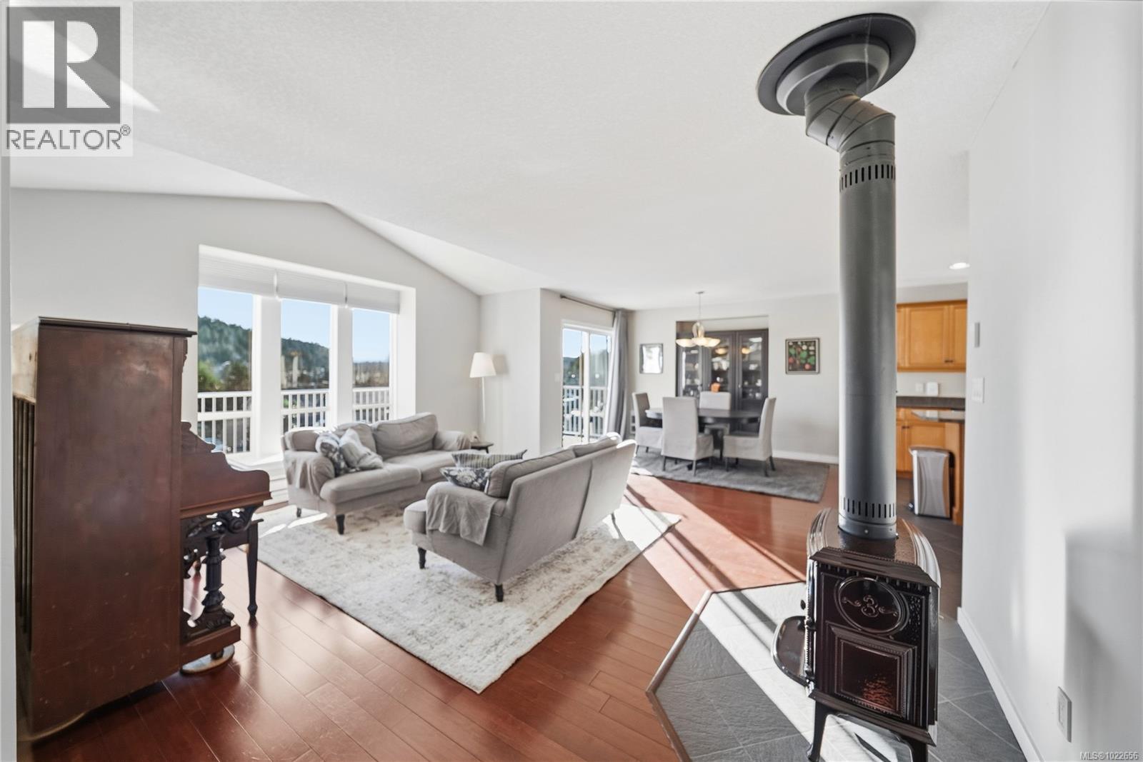 1787 Montana Rd, Nanaimo