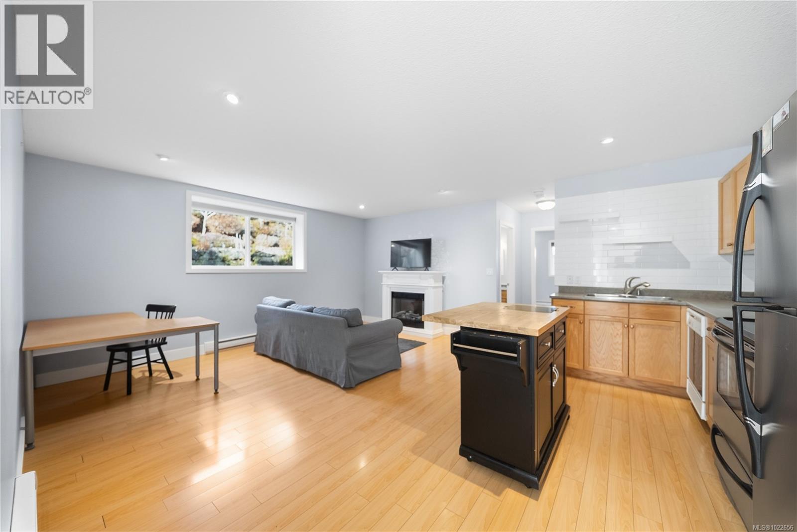 1787 Montana Rd, Nanaimo