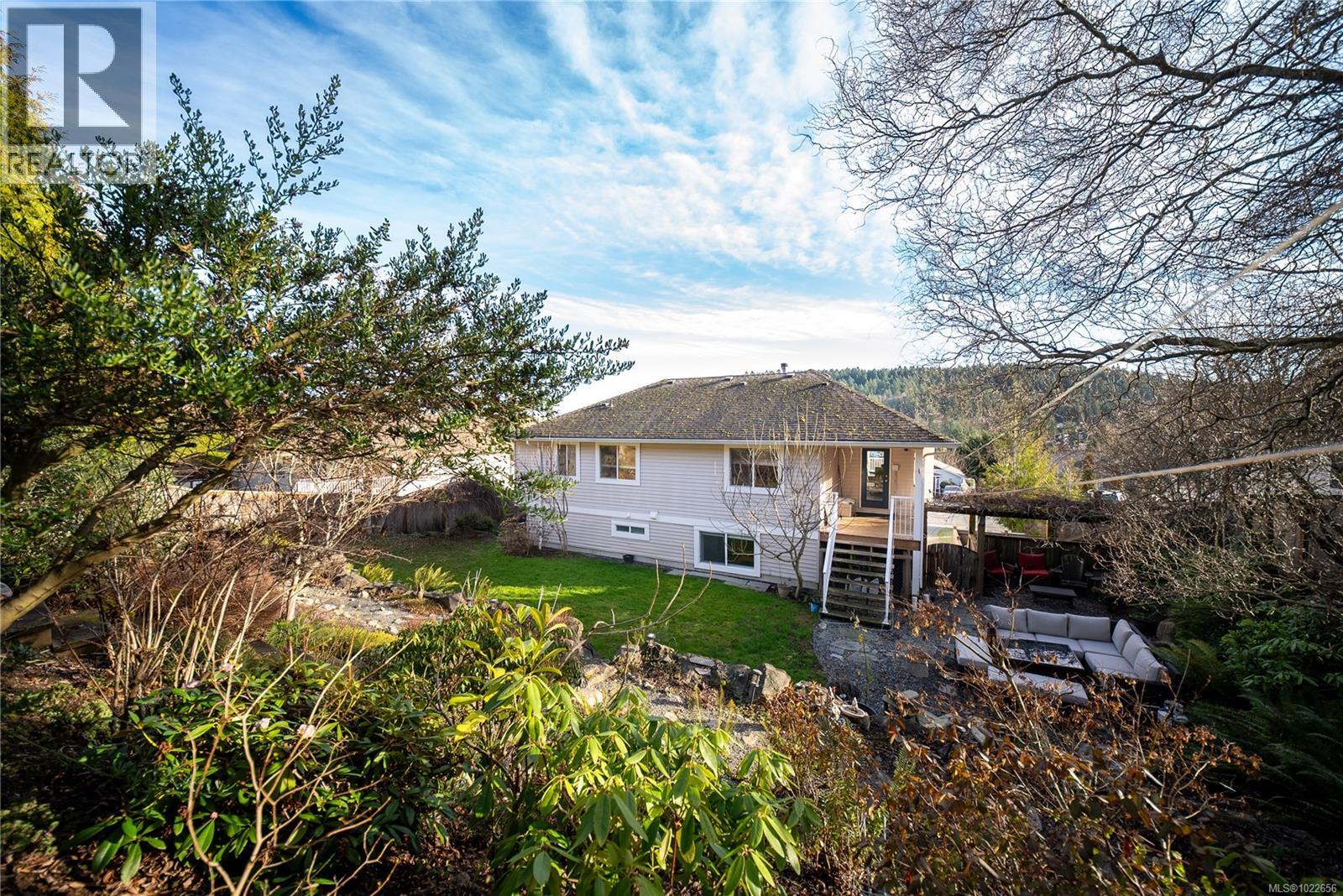 1787 Montana Rd, Nanaimo