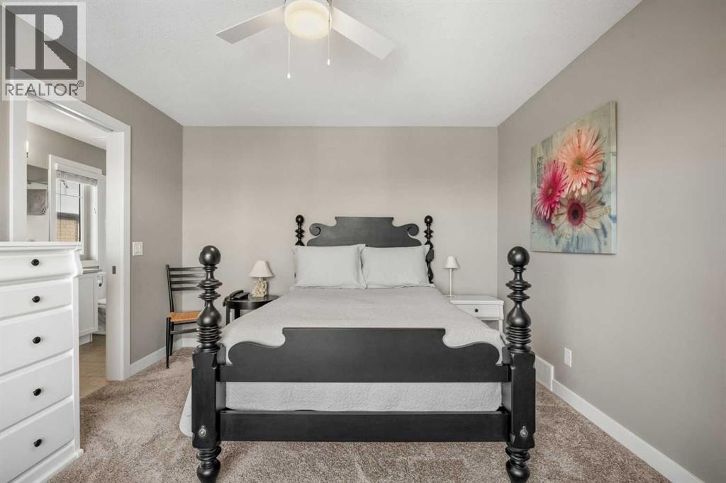 32 Horseshoe Crescent, Cochrane