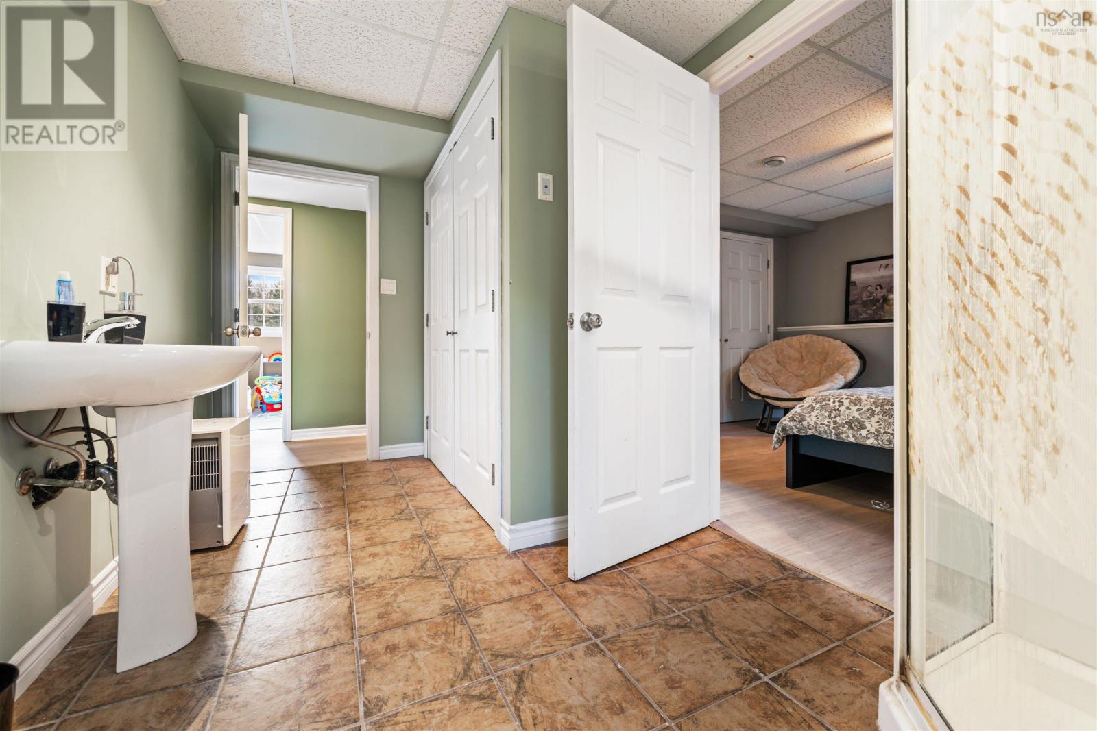 Property 35 of 46 of 3 Maceachern Loop