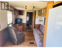 4 - 9 Tamarac Road, Northern Bruce Peninsula, ON N0H2R0 Photo 8
