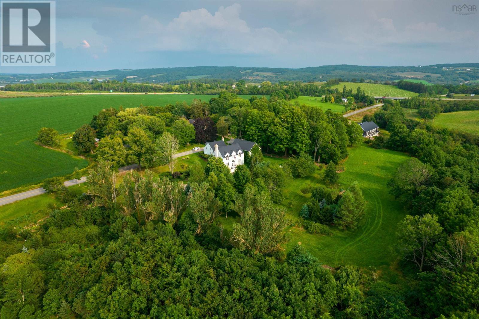 Property 44 of 49 of 1999 Grand Pre Road