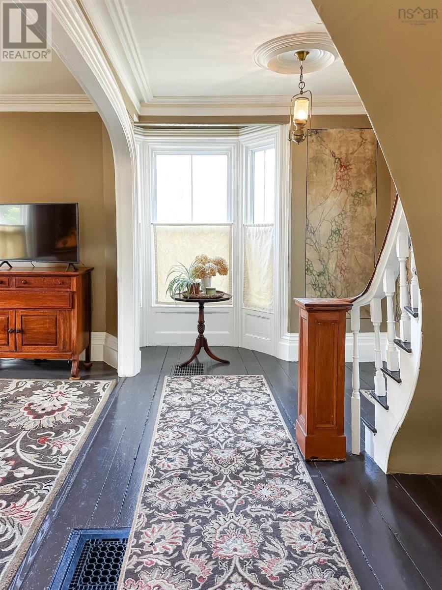 Property 19 of 41 of 9682 Highway 221