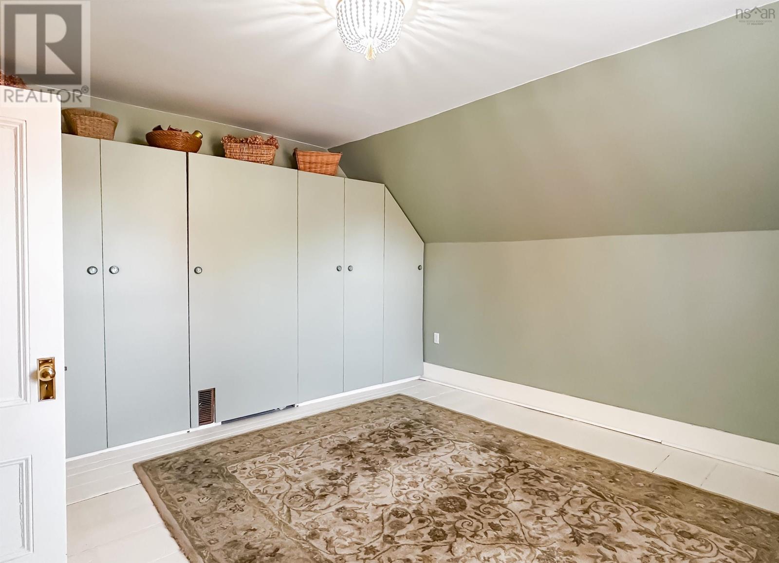 Property 27 of 41 of 9682 Highway 221