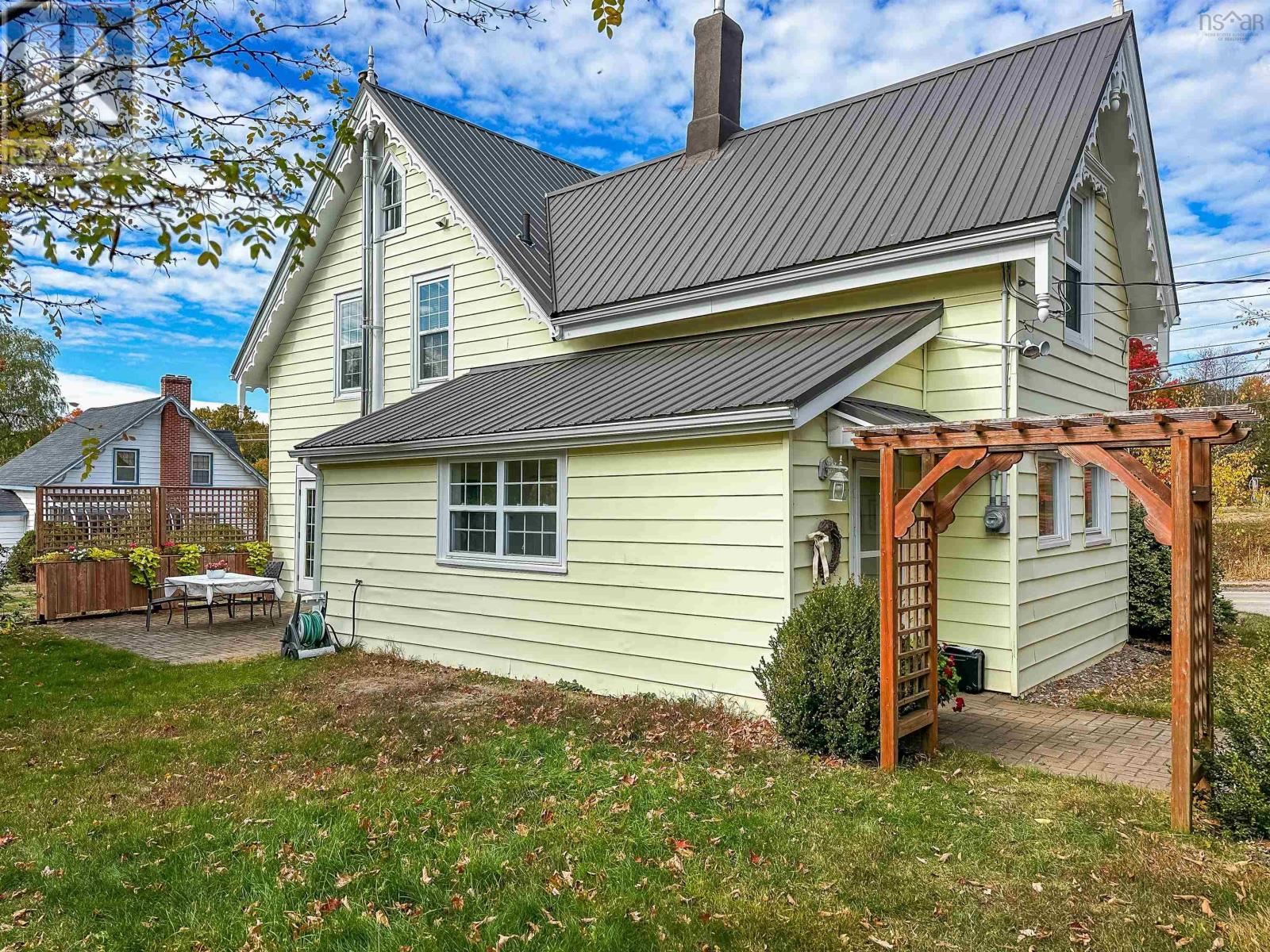 Property 34 of 41 of 9682 Highway 221