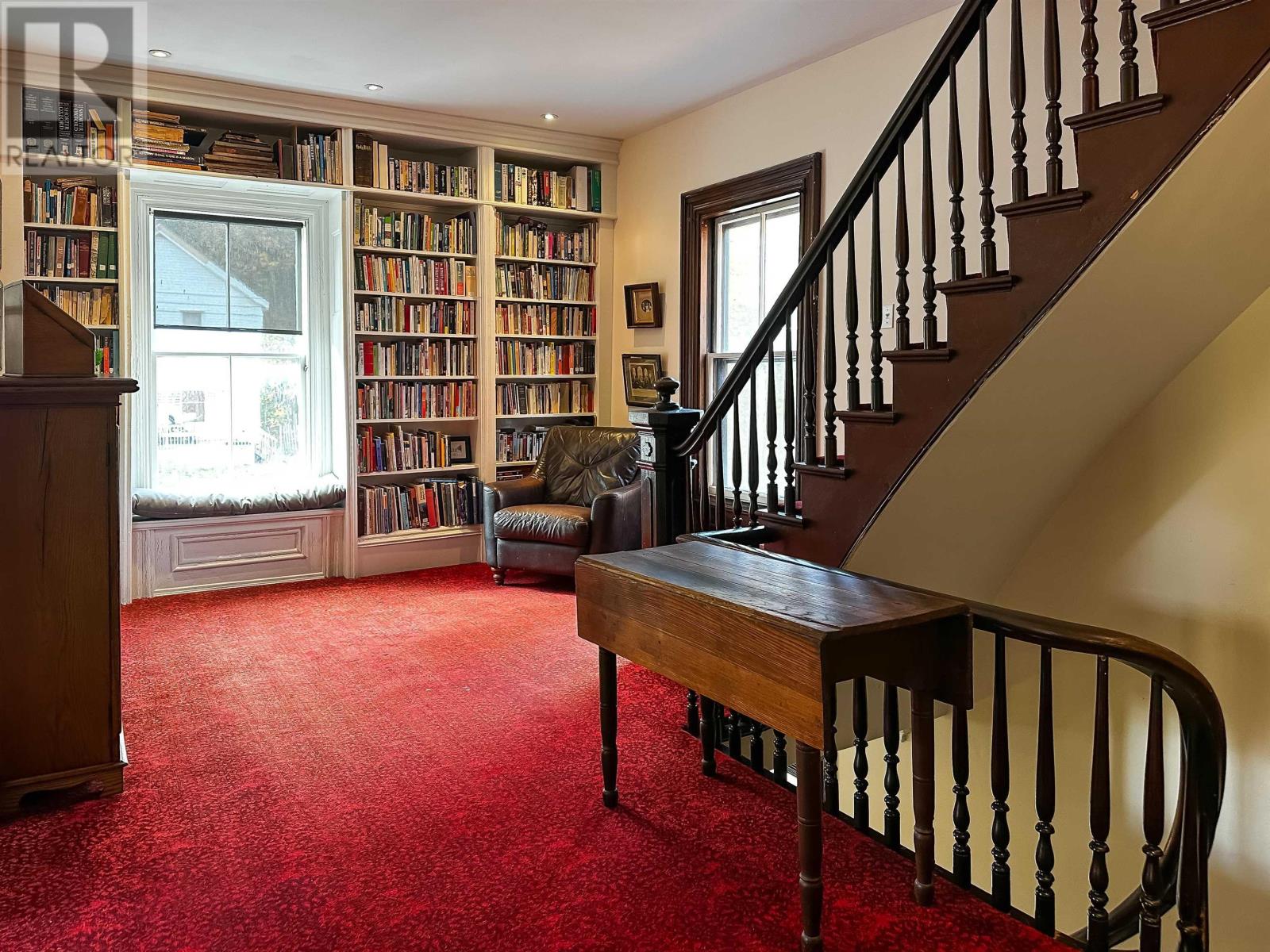 Property 32 of 48 of 525 Main Street