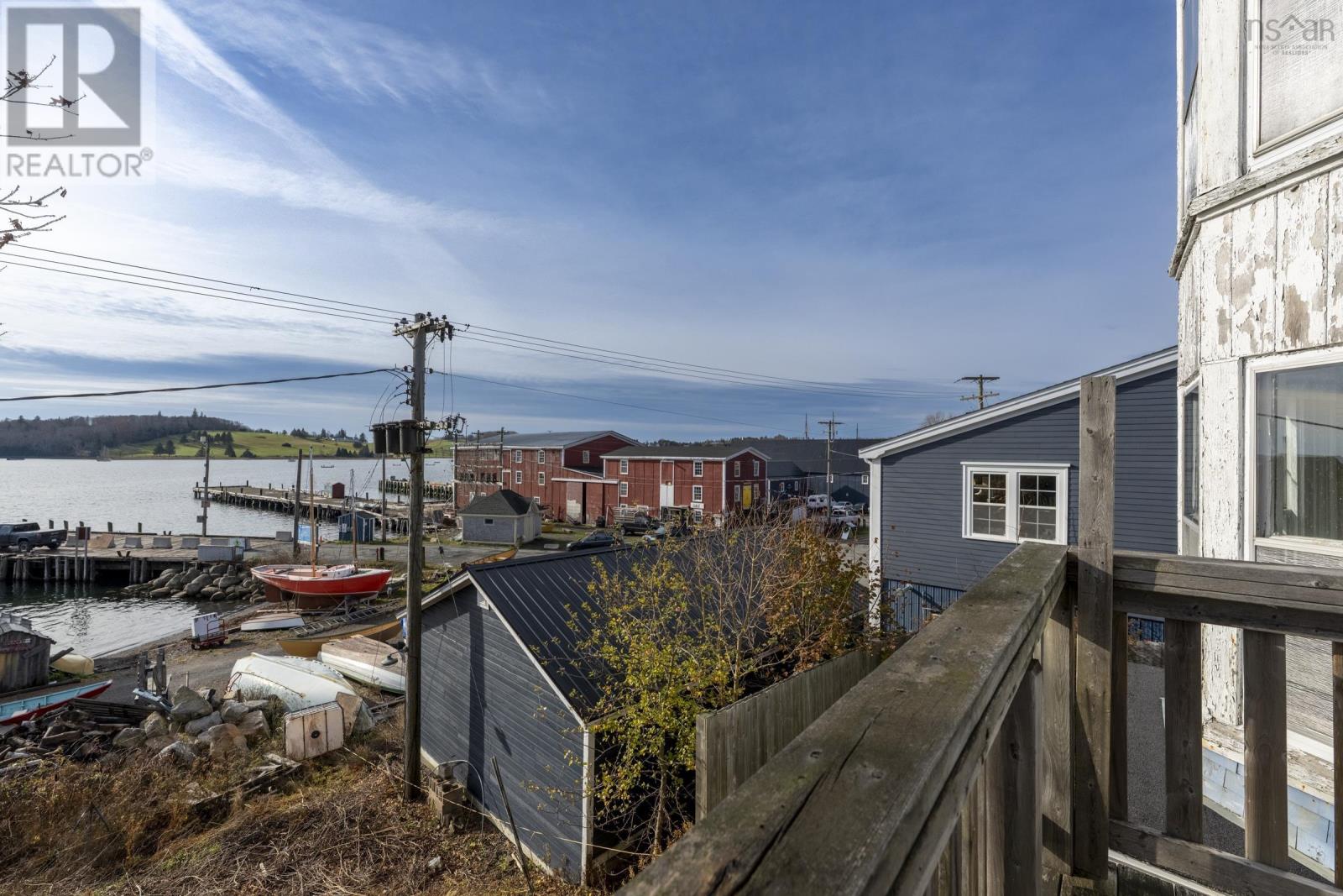 Property 3 of 33 of 200 Montague Street