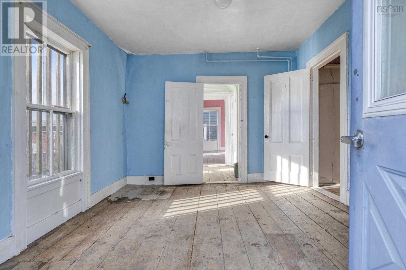 Property 13 of 33 of 200 Montague Street