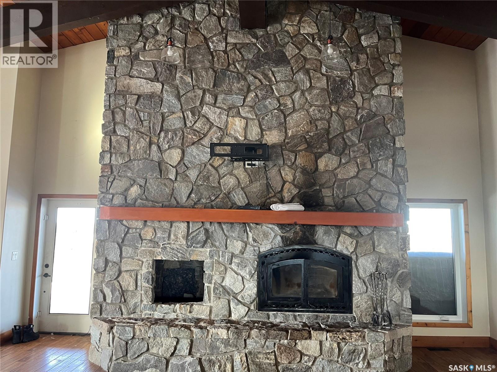 RM OF LUMSDEN ACREAGE REGINA BEACH AREA - 18