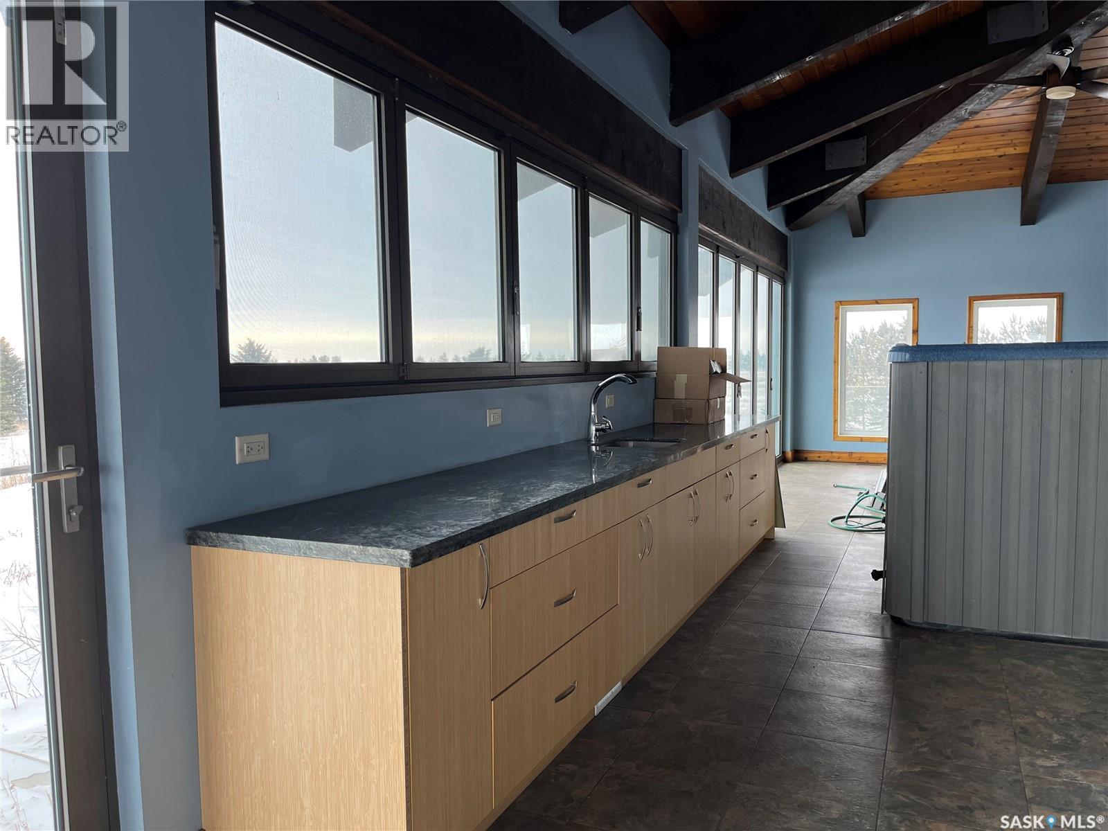 RM OF LUMSDEN ACREAGE REGINA BEACH AREA - 19