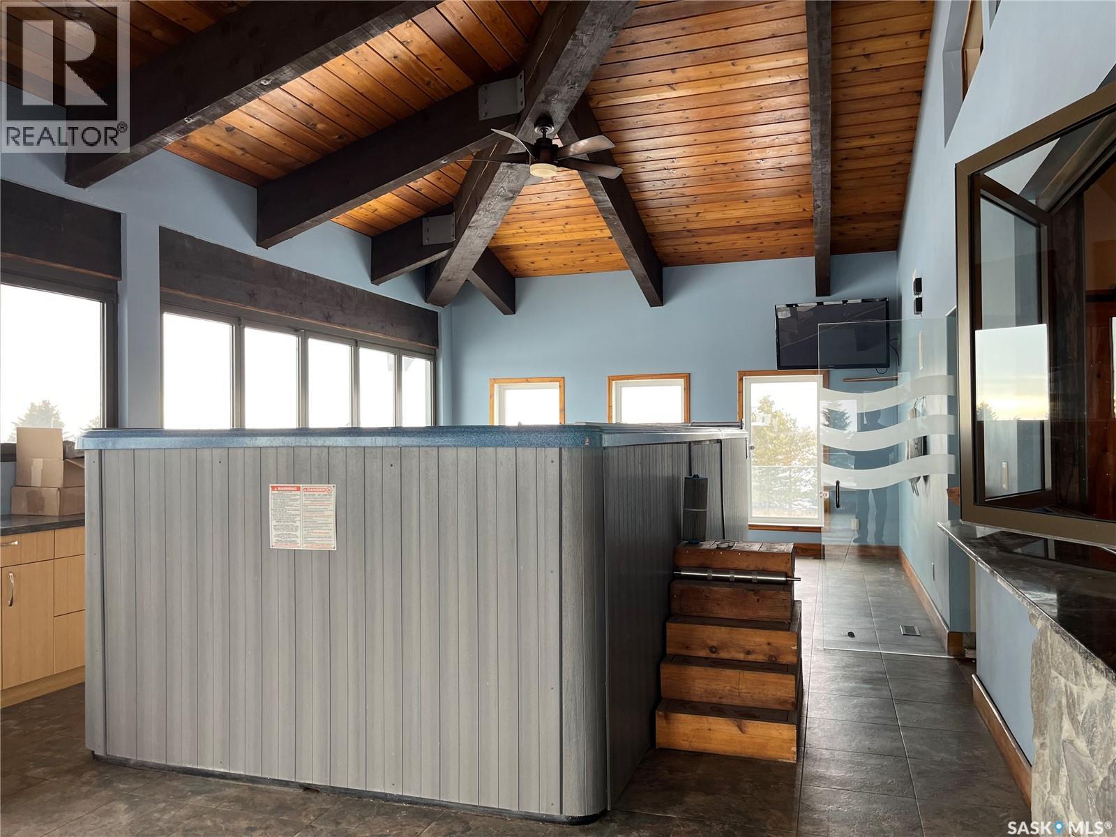 RM OF LUMSDEN ACREAGE REGINA BEACH AREA - 21