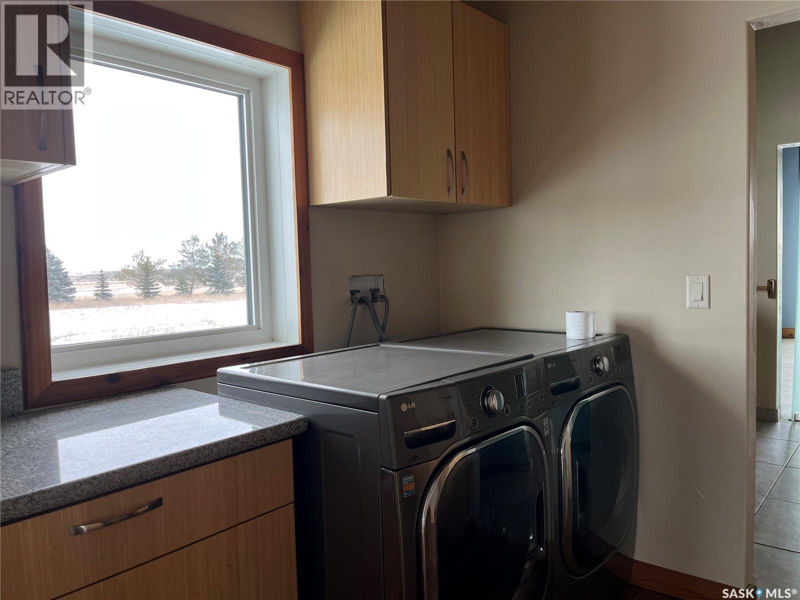 RM OF LUMSDEN ACREAGE REGINA BEACH AREA - 25