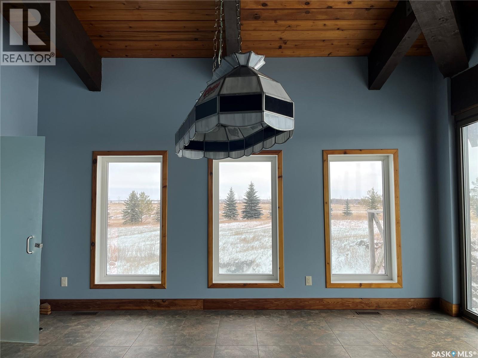 RM OF LUMSDEN ACREAGE REGINA BEACH AREA - 27