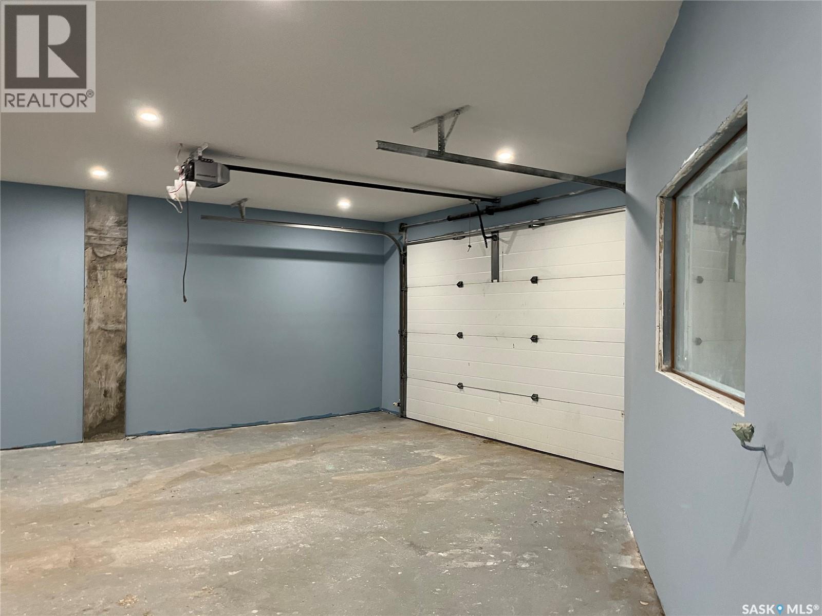 RM OF LUMSDEN ACREAGE REGINA BEACH AREA - 31