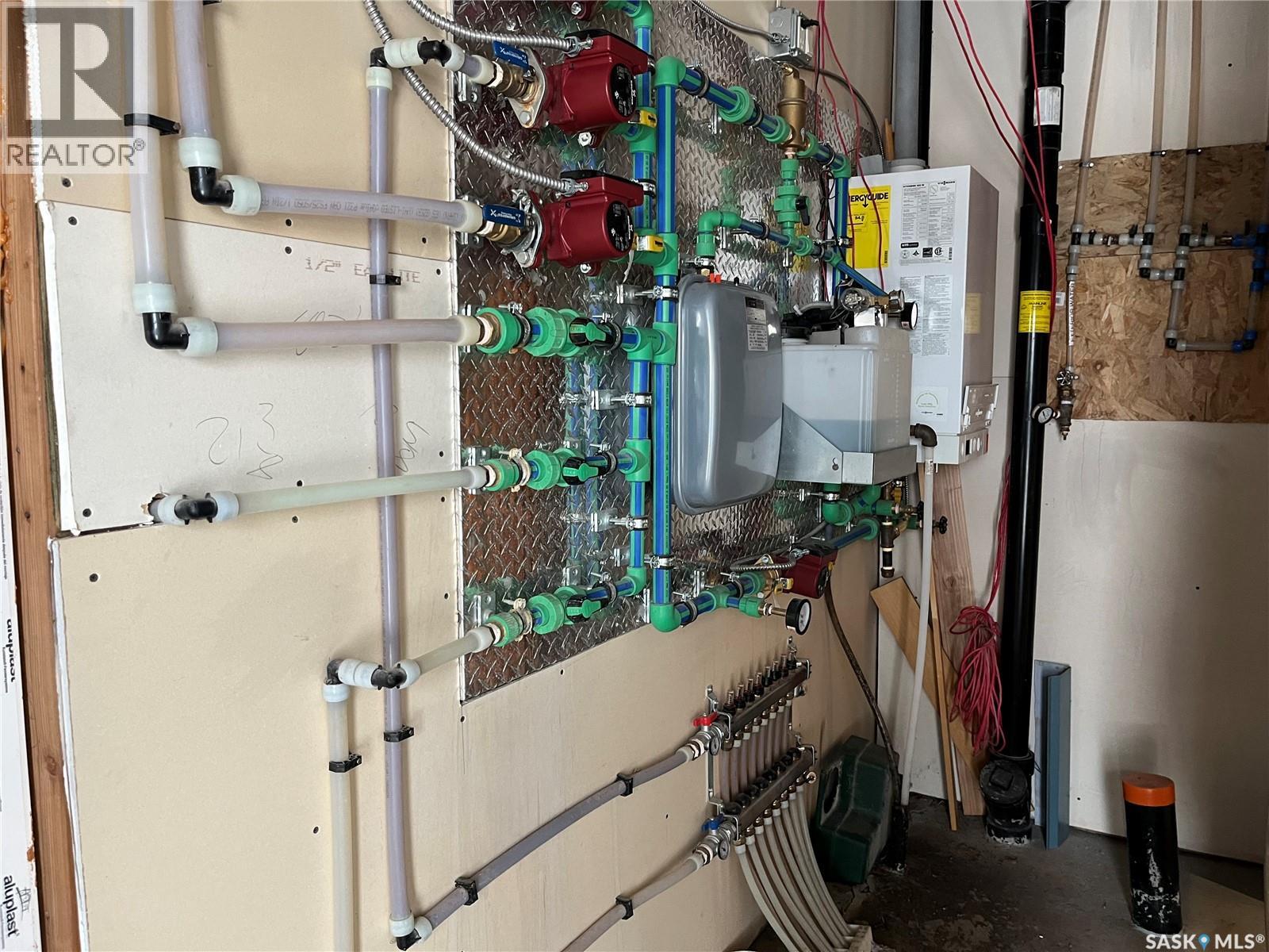 RM OF LUMSDEN ACREAGE REGINA BEACH AREA - 34