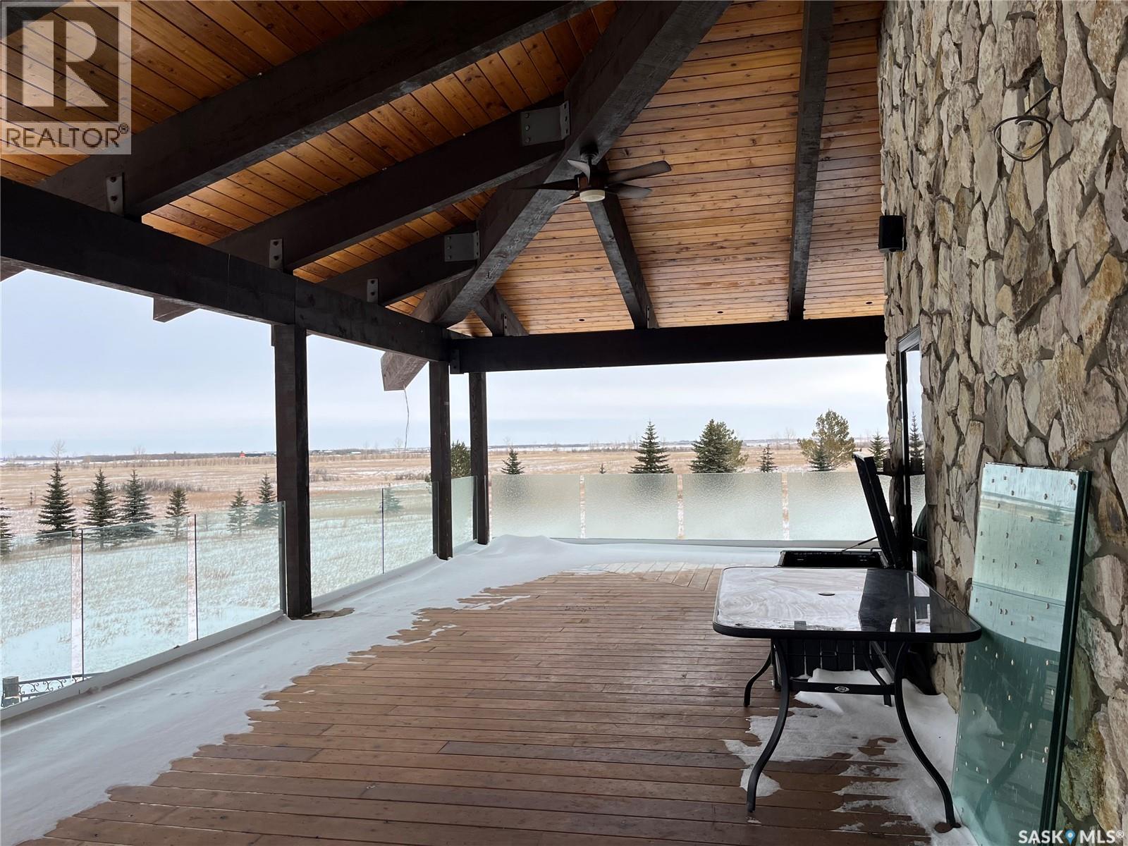 RM OF LUMSDEN ACREAGE REGINA BEACH AREA - 37