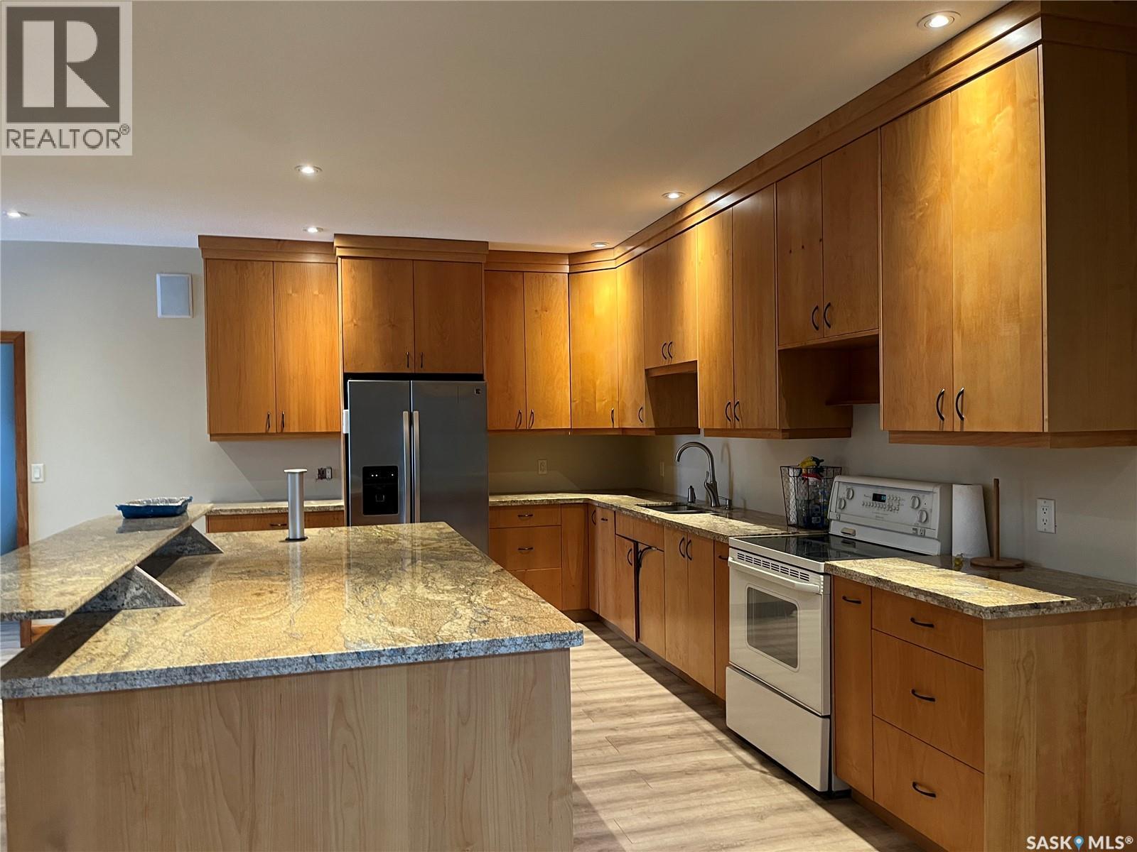 RM OF LUMSDEN ACREAGE REGINA BEACH AREA - 41