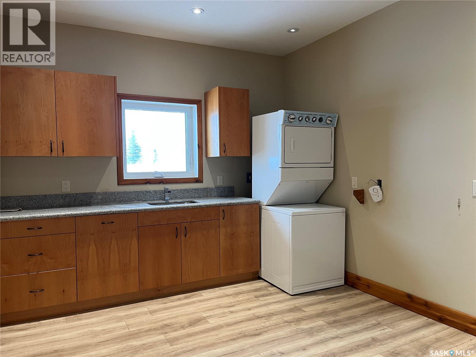 RM OF LUMSDEN ACREAGE REGINA BEACH AREA - 43