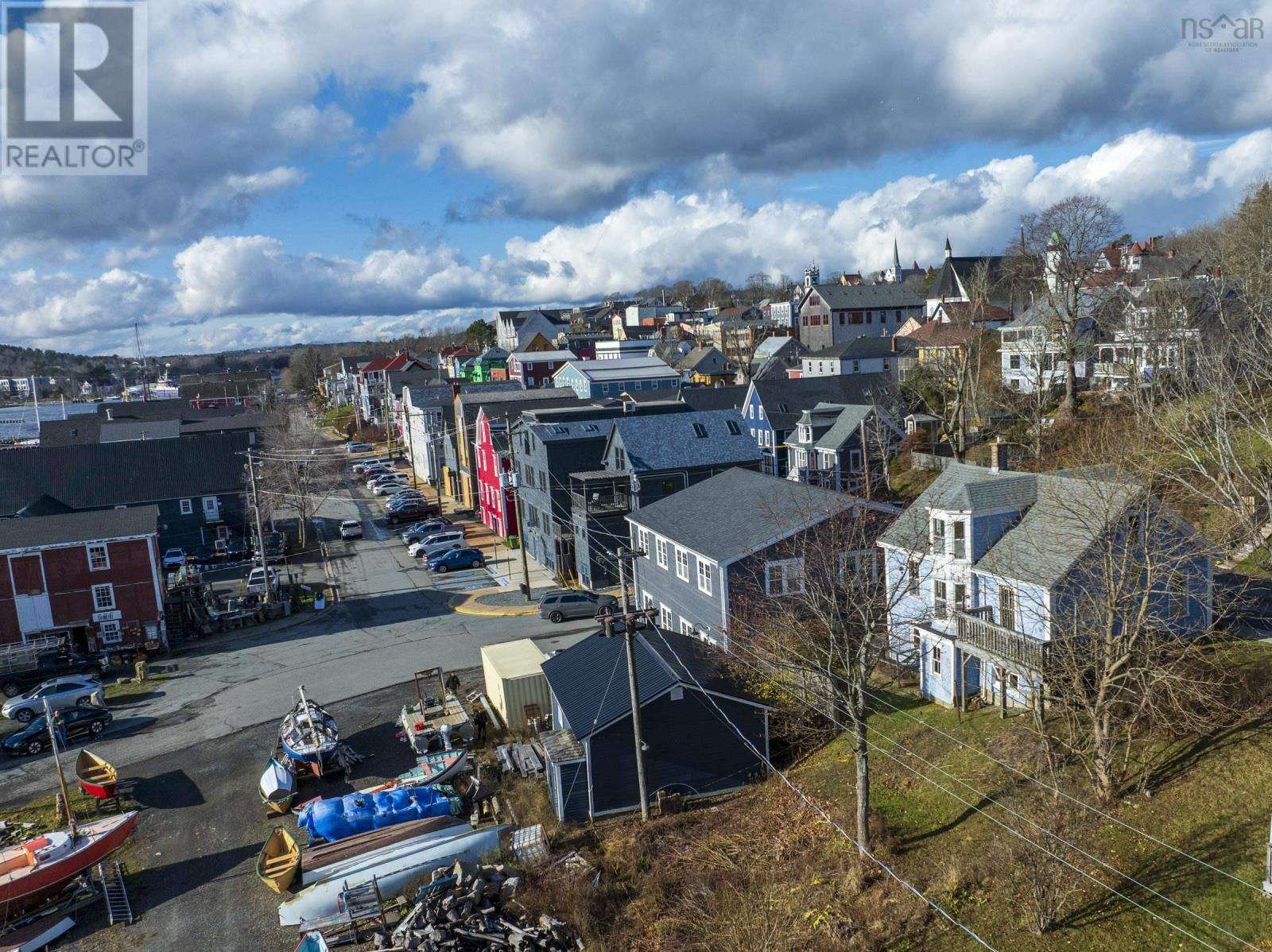 Property 31 of 33 of 200 Montague Street