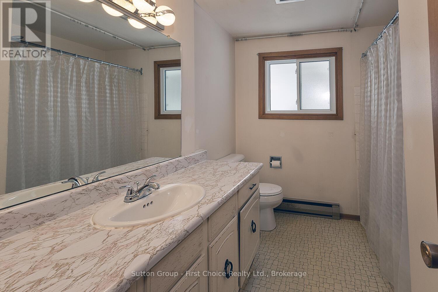 70 BEDFORD DRIVE - 14