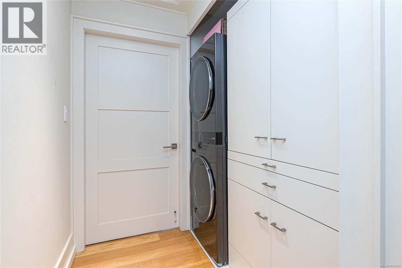 3955 Burchett Pl, Saanich