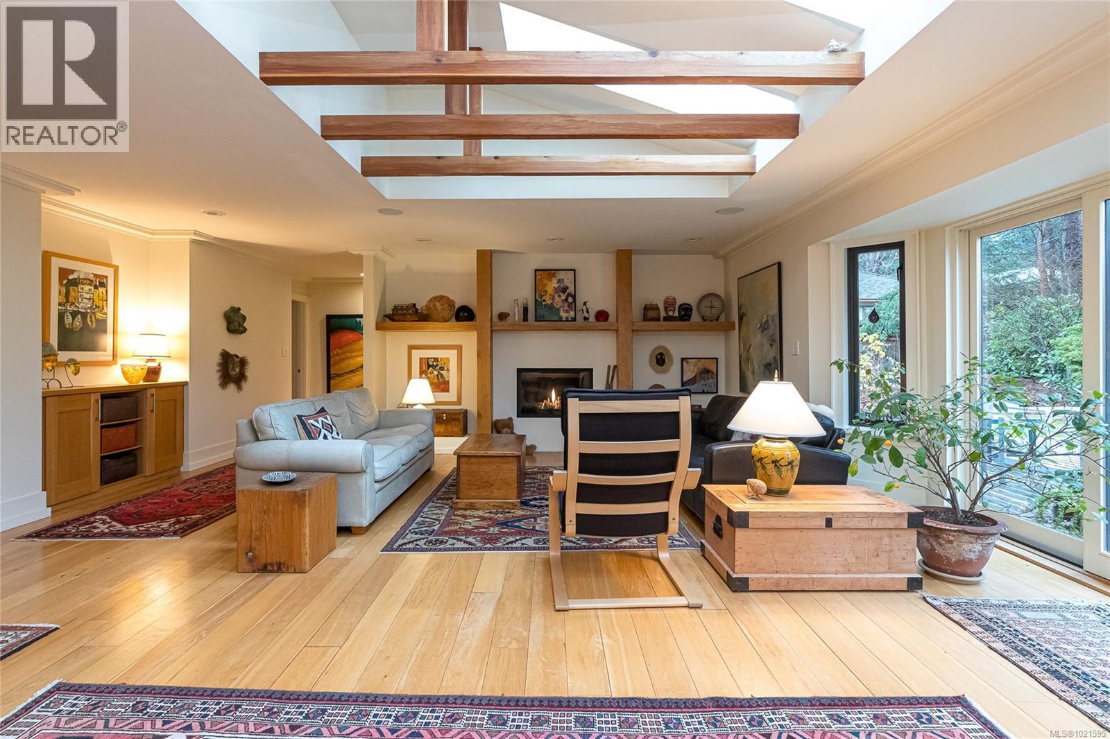 3955 Burchett Pl, Saanich