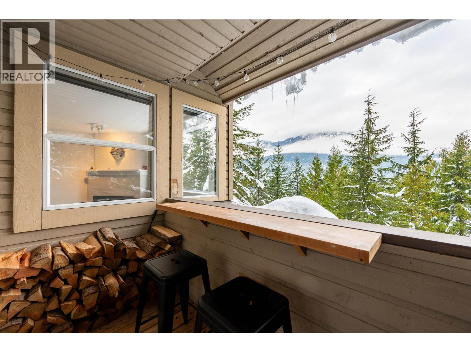 14 2240 GONDOLA WAY, Whistler
