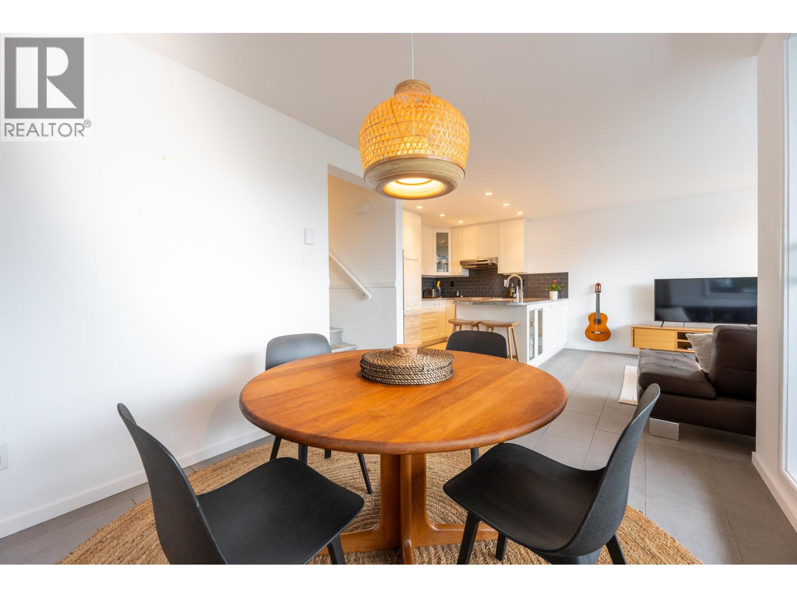 14 2240 GONDOLA WAY, Whistler