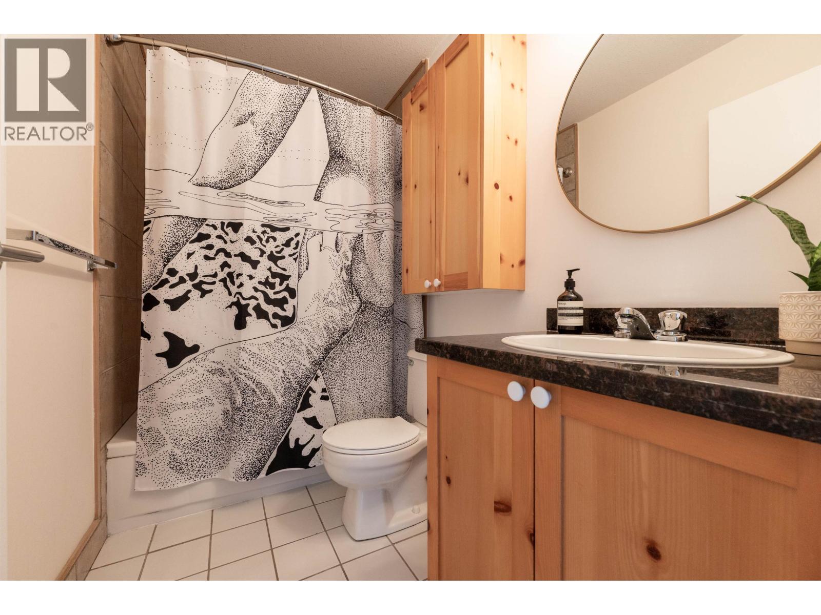 14 2240 GONDOLA WAY, Whistler